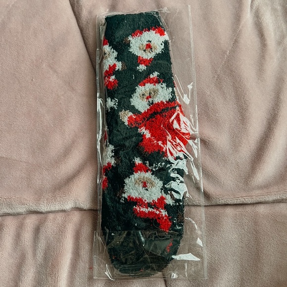 Santa Clause Fuzzy Socks - Picture 2 of 4